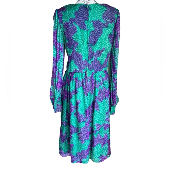 Vintage 100% pure silk made in India fit & flare purple n green dress Sz 10 - Picture 3 of 10